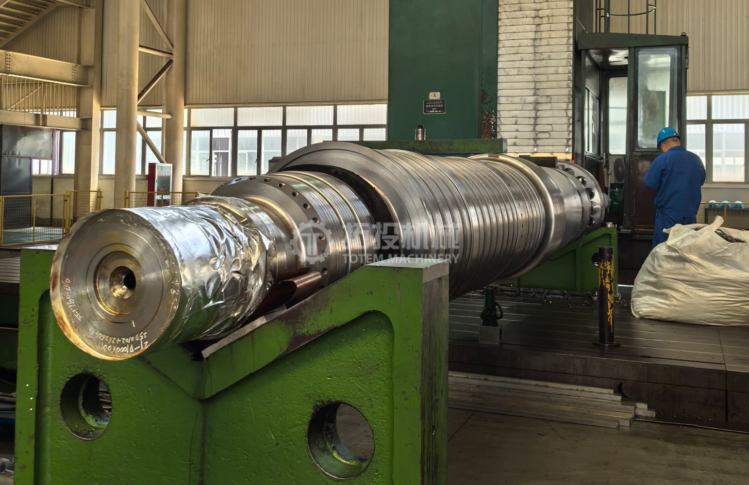 Boring holes of flange_compressed Boring holes of flange_compressed