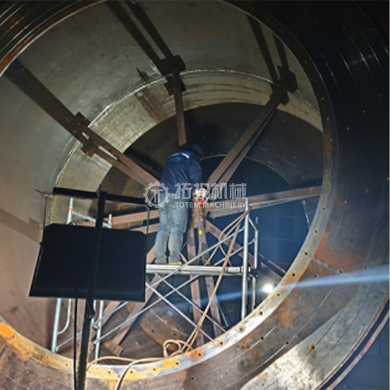 Internal Support Beam Welding of the Cylinder